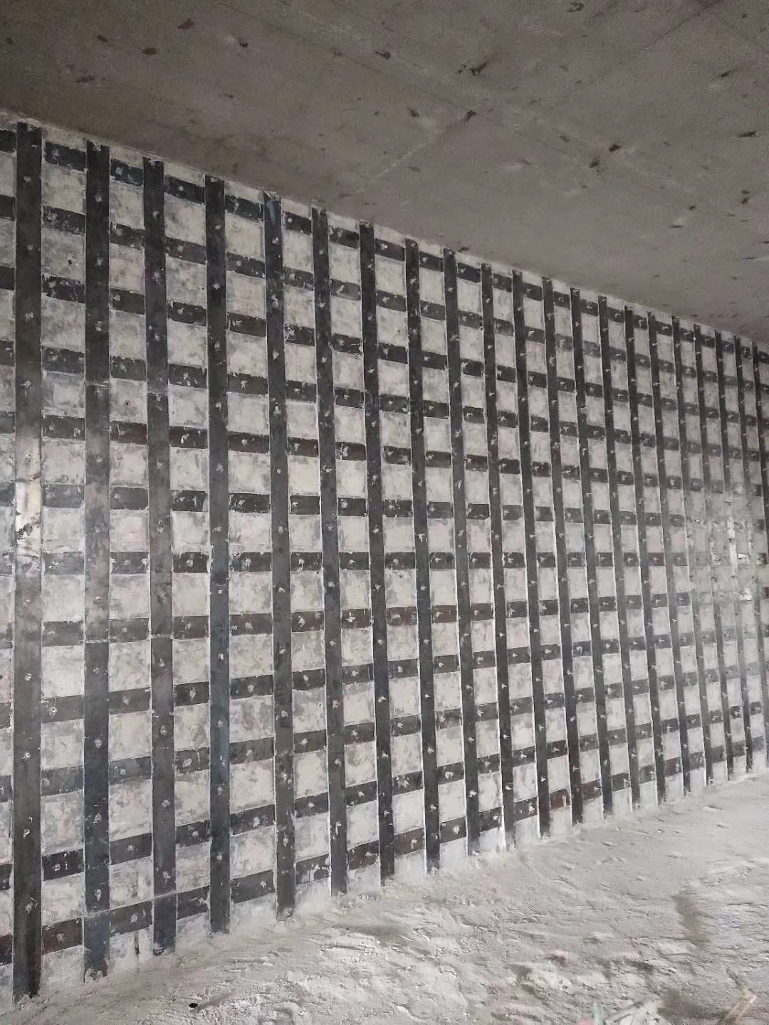 洋浦经济开发区墙面裂缝修补方法